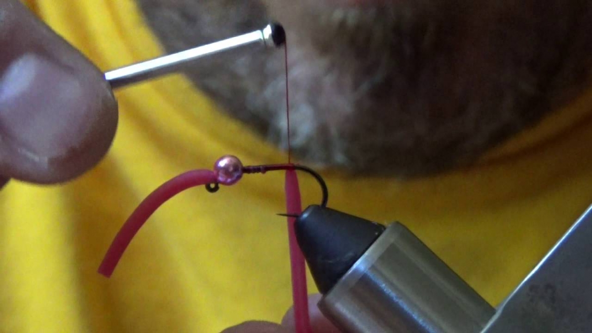 How to tie The Squirmy Wormy!&amp;quot; AKA&amp;quot; Squirmy Worm